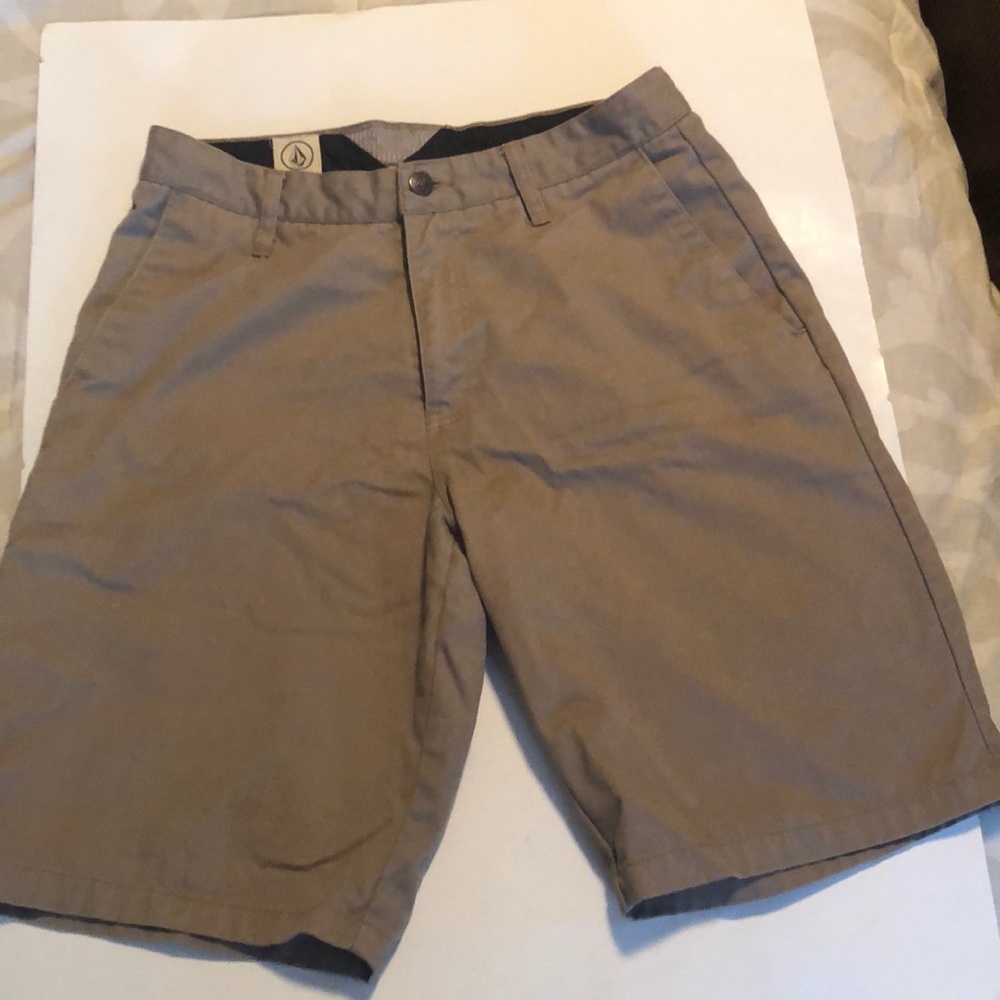 Volcom men’s shorts khaki color sz 30